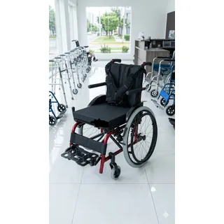 Silla de ruedas pediátrica totalmente ajustable para niños en crecimiento